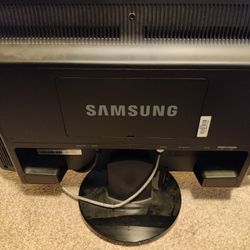 Samsung Computer Monitor 