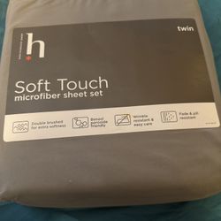 Brand New Twin Sheet Set. $15. Pick Up In Apache Junction 