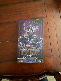 Threezero Black Panther (Kinetic energy  charged)