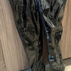 Multiple pairs of shoes