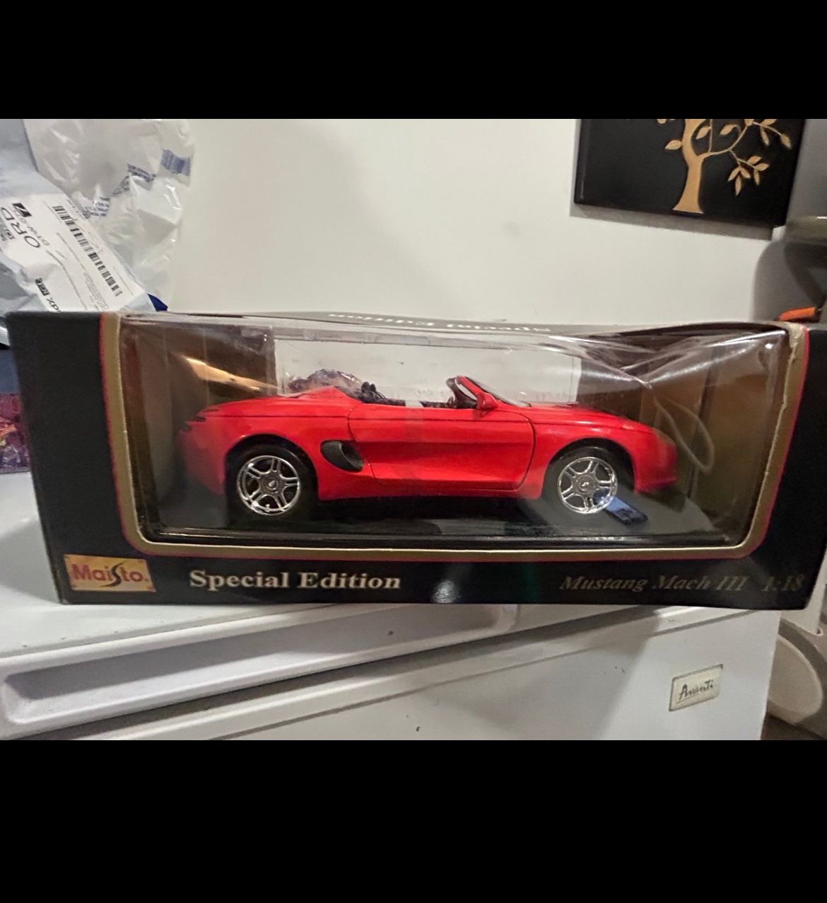 Maisto Special Edition Mustang Mach III 1:18 Die-Cast Model Car ***MAKE OFFER***