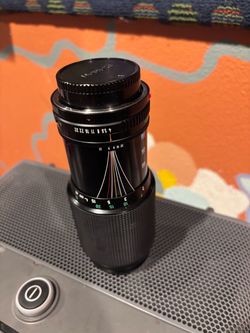 Canon ZOOM FD 70-210mm f/4 FD Lens