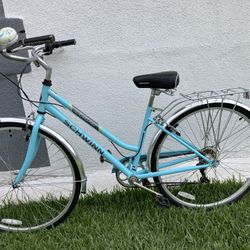 Schwinn Admiral Women’s Hybrid Bike. 16.5 Inch Frame 