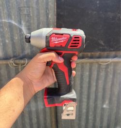 Milwaukee impact driver drill