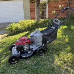 Commercial Honda Self Propelled Lawnmower $400 Obo 