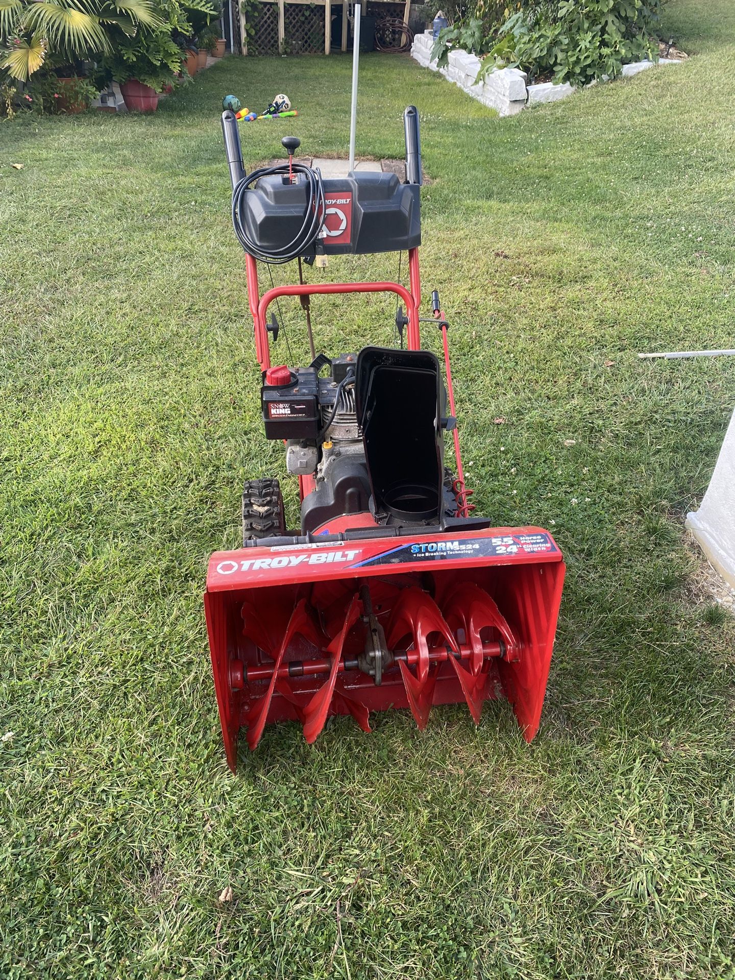 Troy-Bilt Storm5524 Model #96177 5.5hp 24” clearing width Snowblower