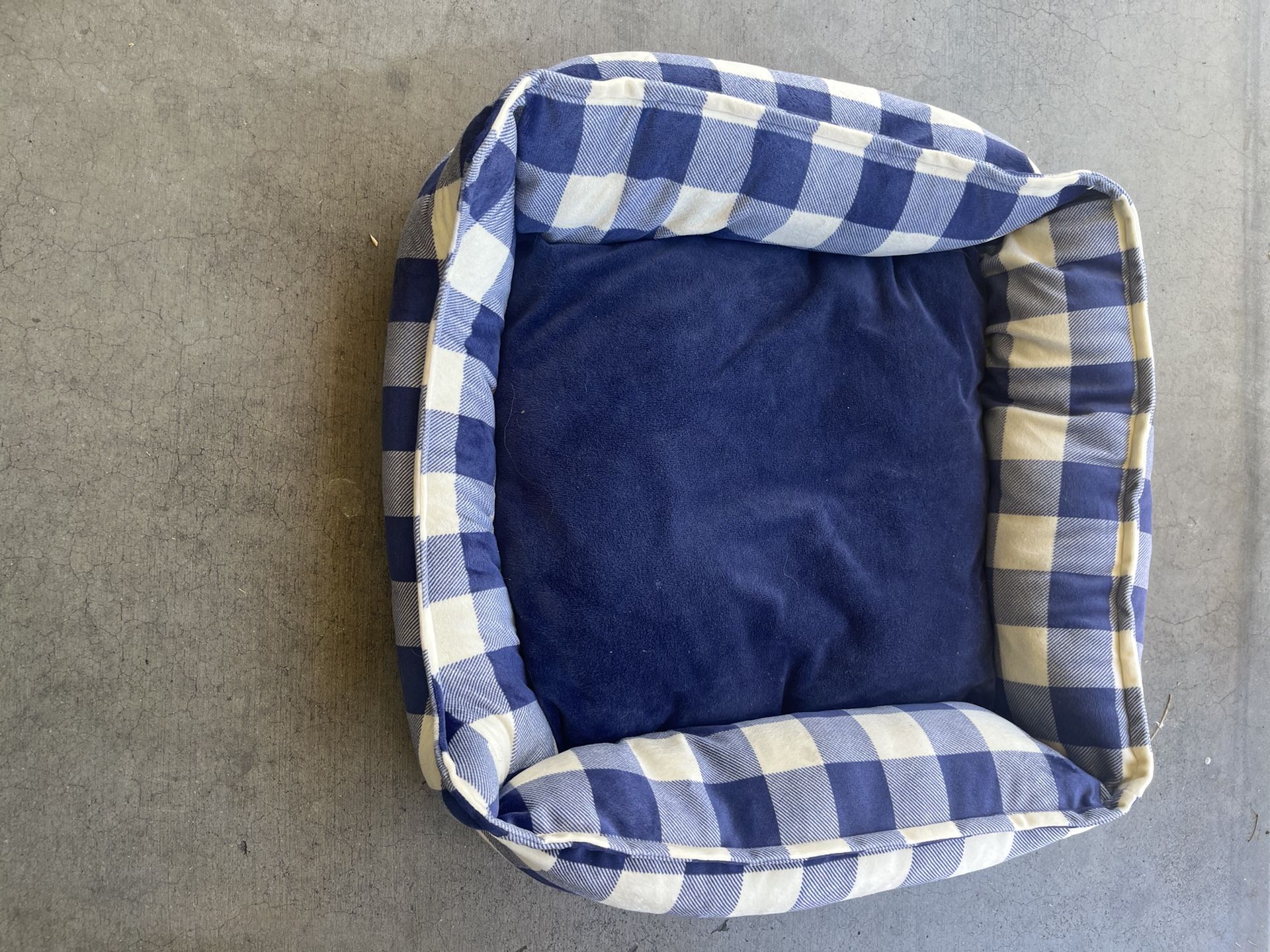 Blue pet bed
