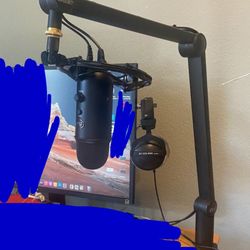 Blue Yeti (YetiCaster Bundle w/Mic Arm)