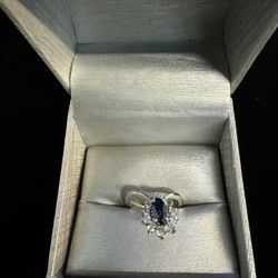 14KT Safire And Diamond Ring
