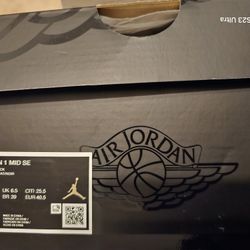 AIR JORDAN 1 MID se