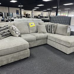 Double Chaise Sectional. 🚚WE DELIVER🚚