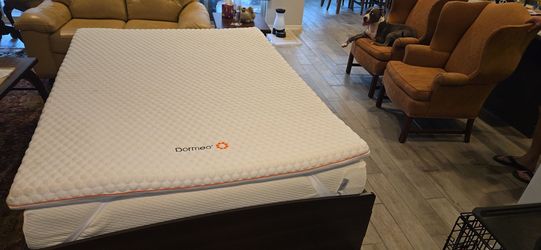Queen size bed set