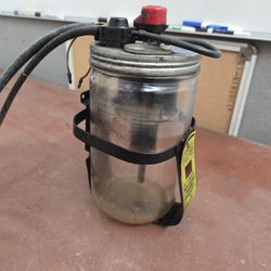 Automatic Windshield Wiper Fluid Reservoir
