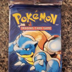 POKÉMON BASE 1 SHADOWLESS Description Now long out of print, this is the base set 1st Edition of Pokemon. 11 cards per pack.