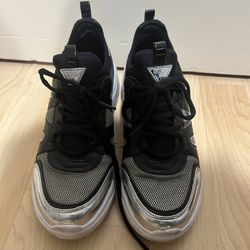 Guess USA Shoes Size 8.5