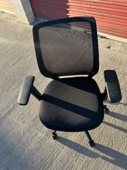 Desk chair