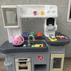 Kitchen Play
