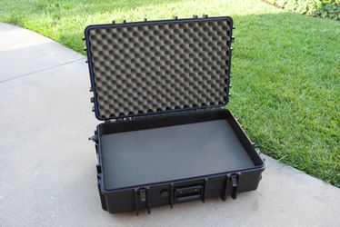 Camera ,Electronic,Lighting Case , Wheels , NEW Condition