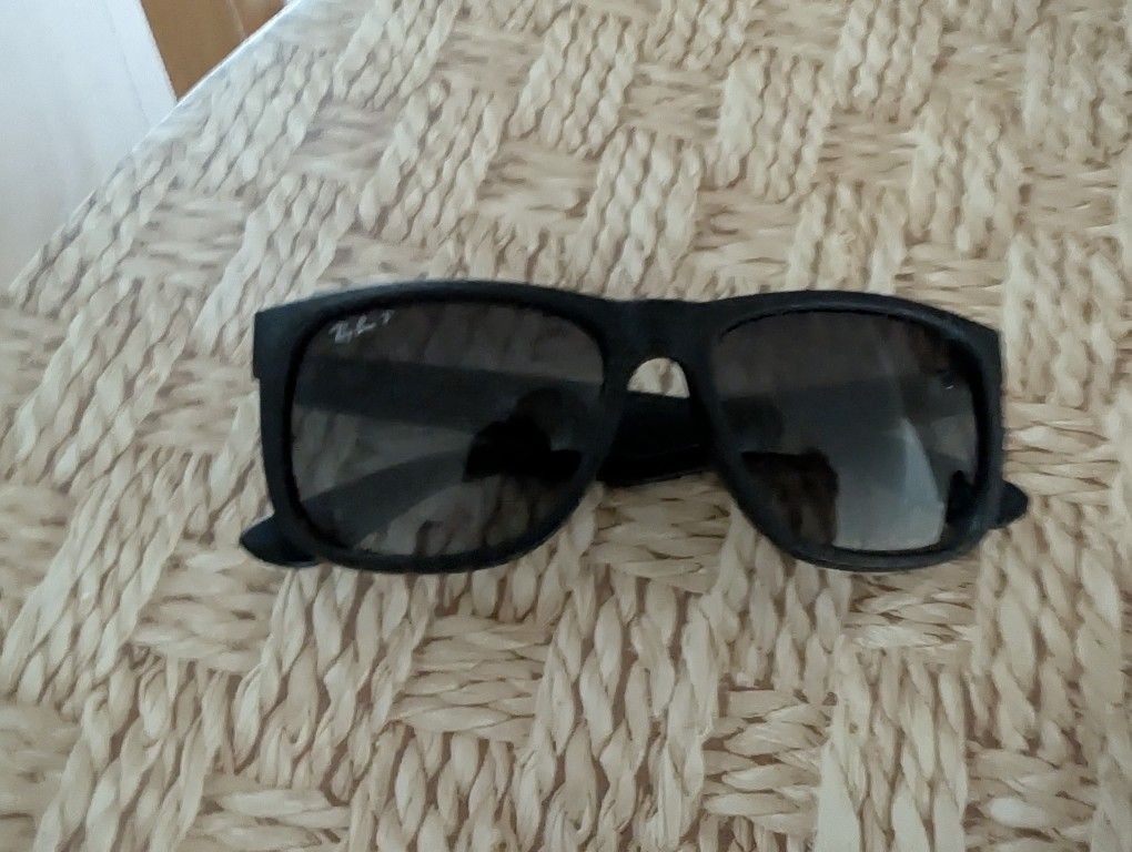 Ray-Ban Justin RB4165 622/T3 55MM Black Grey Gradient Polarized Sunglasses