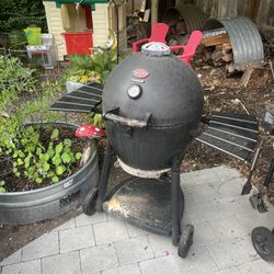 Char-Griller® AKORN® Kamado Charcoal Grill and Smoker with Cast Iron Grates, Warming Rack and Locking Lid with 445 Cooking Square Inches in Graphite, 