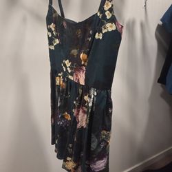Op Omnia Floral Midi Dress – NWT – Size M (Boutique)
