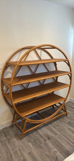 Bookshelf world market