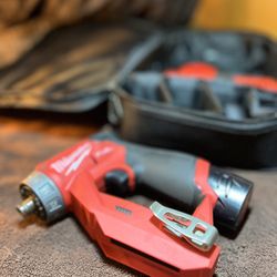 Milwaukee M12 FUEL Installation Drill/Driver Kit