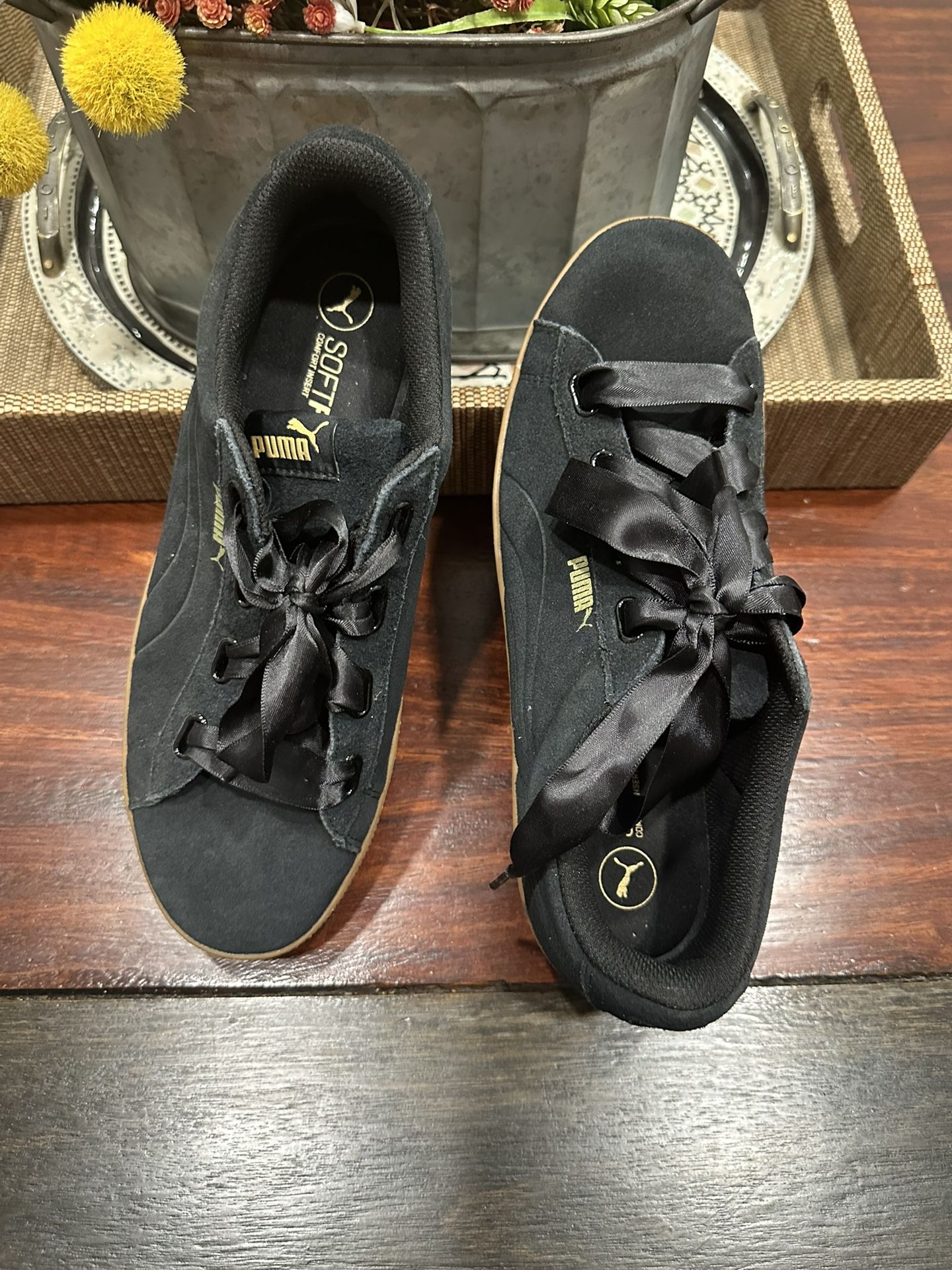 $25 Firm ! New Women’s Puma SoftFoam Comfort Insert Sneakers Size 10