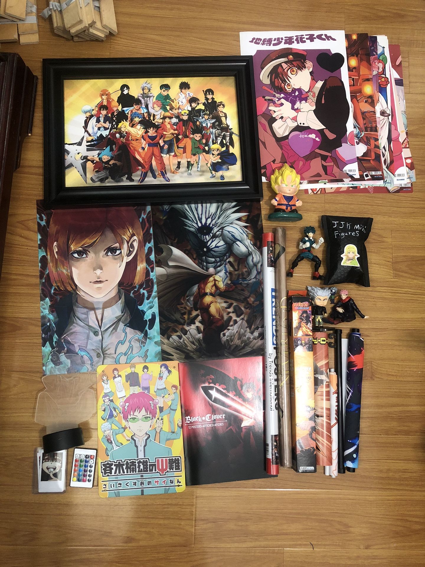anime lot of goods 