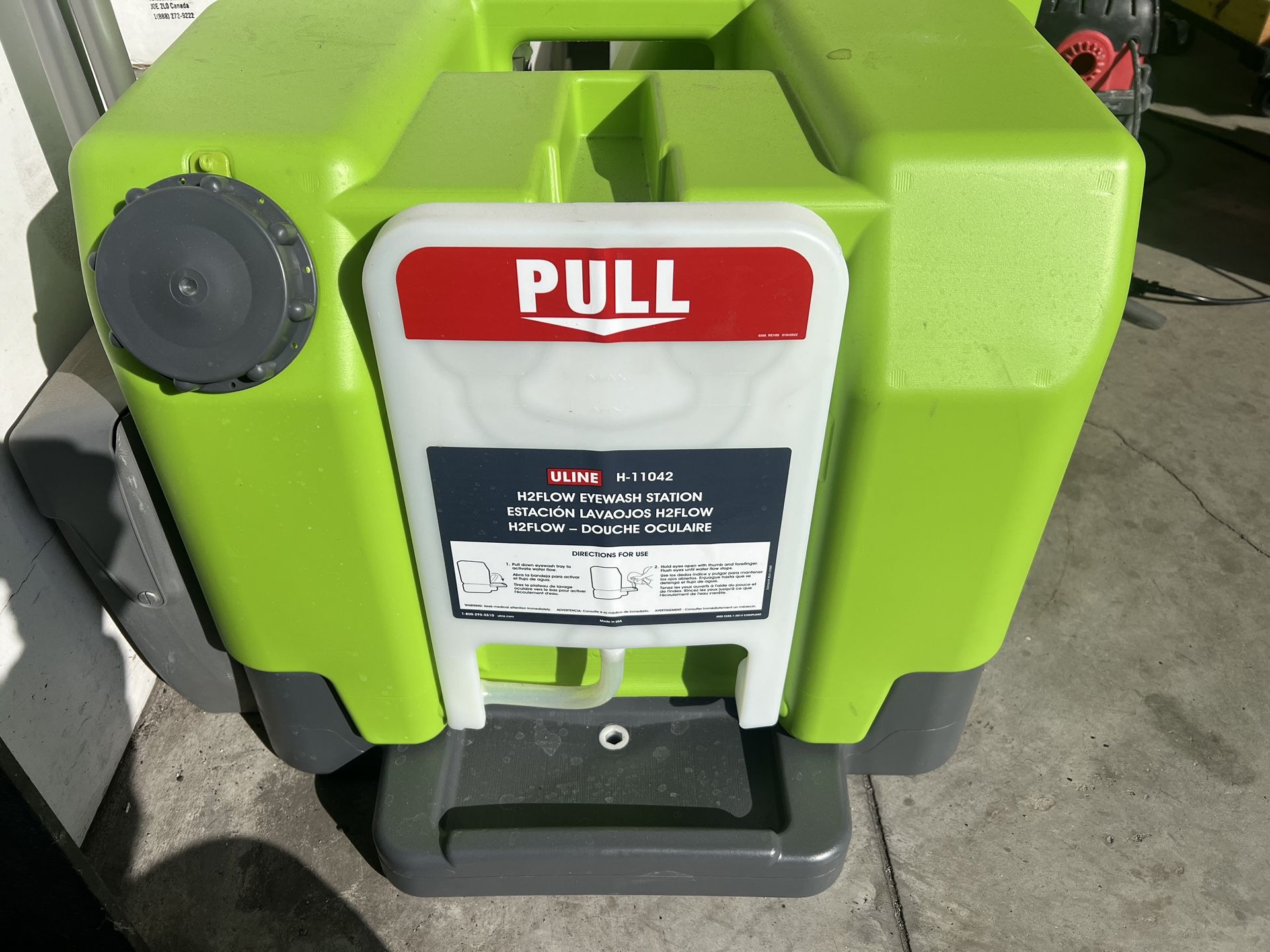 Uline H2Flow Eyewash Station