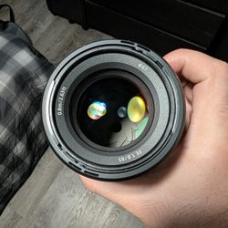 Sony SEL85F18 85mm F/1.8-22 Medium-Telephoto Fixed Prime Camera Lens