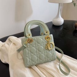 High-end niche spring and summer fashion shoulder bag cross-body bag patent leather shiny handbag concubine bag