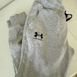 Men’s small under armour sweats
