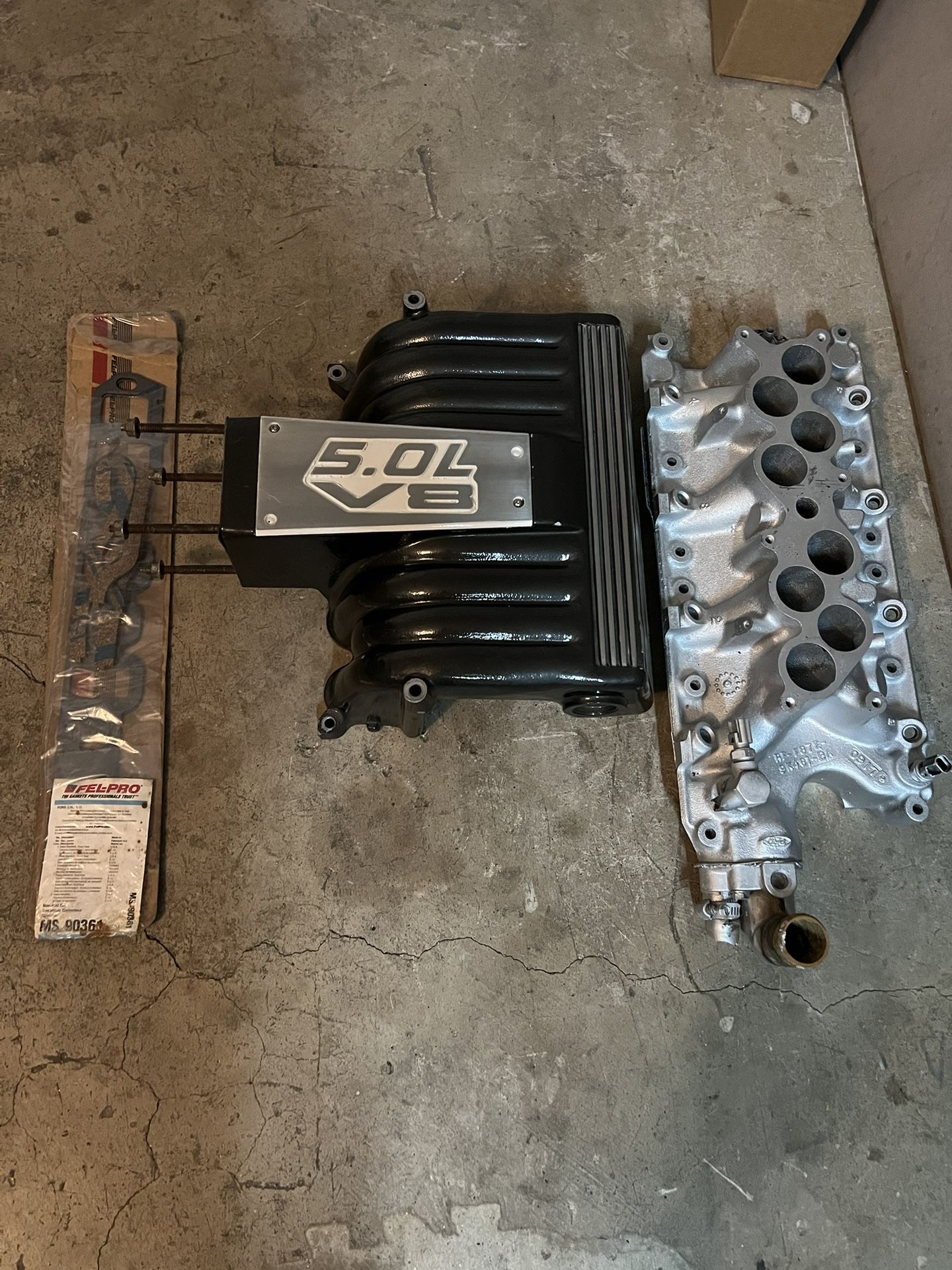 Mustang intake manifold 