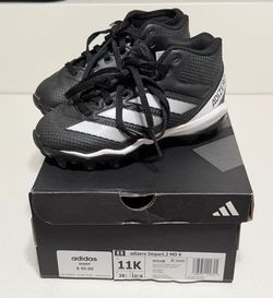 Football cleats