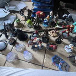 Disney infinity Lot (Goot, Thor, Ironman, Star Wars, Others)