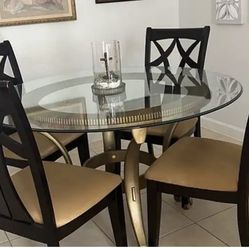 Elegante comedor de vidrio