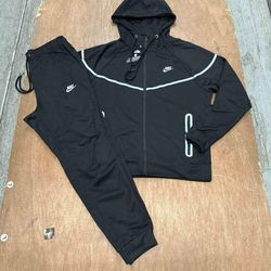 Nike Spring Sweatsuits 2X, 3X