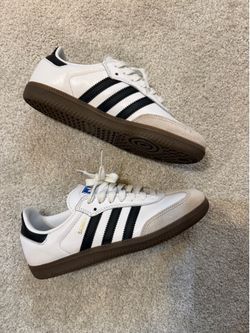 Women’s size 6 1/2 Adidas Samba