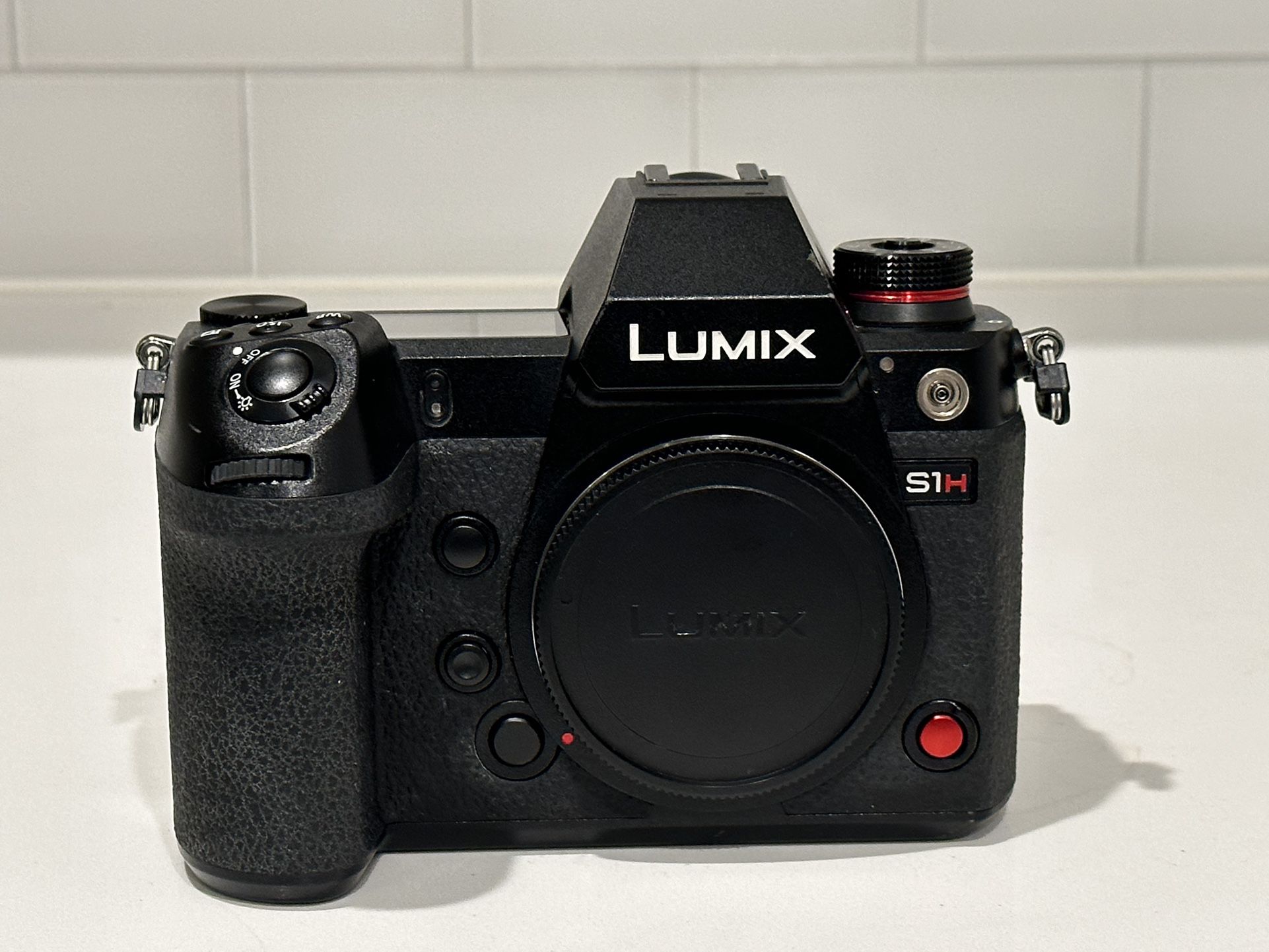Panasonic LUMIX DC-S1H 24.2MP Full-Frame Mirrorless Digital Camera Black