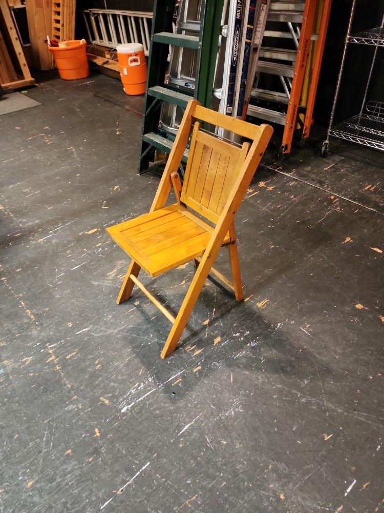 Old Vantage Chairs 30 Of Them