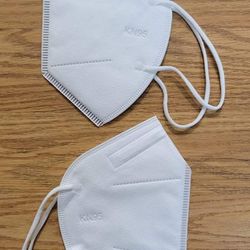 Face Mask White Color good quality, $20 for 3 boxes 90 pcs.