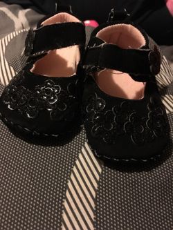 Black Flats 3-6 Months