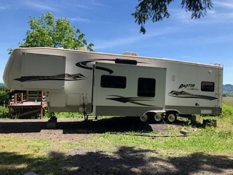 Keystone Raptor Toy Hauler 5th Wheel Trailer