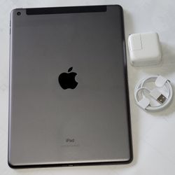 iPad 7th Generation, 32gb, unlocked, works any company sim card any country internationally 
