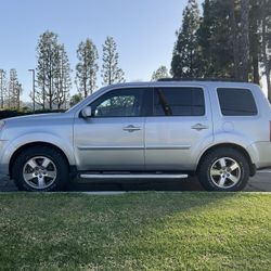 201 HONDA PILOT.  CLEAN TITLE 