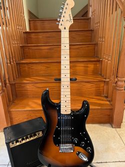 Squier Stratocaster (Mint) w/ California Amp