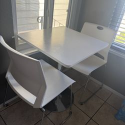 Lightly Used Table & 2 Chairs