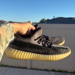 Adidas Yeezy Boost 350 V2 Low Carbon FZ500