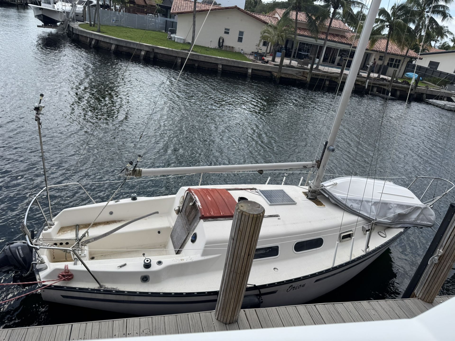 SAILBOAT /  HUNTER 280 